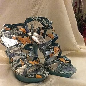 Rouge Helium womens heels